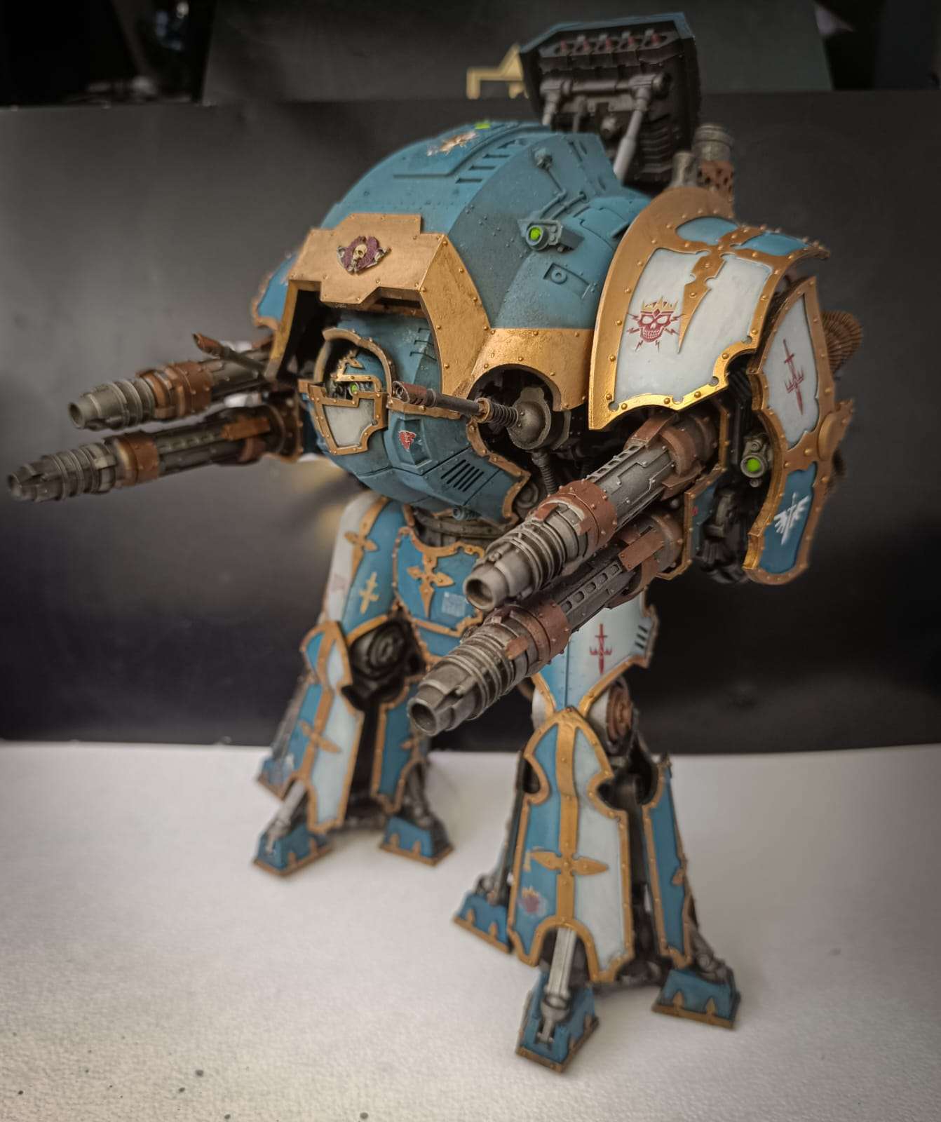 Knight porphyrion de Iván Sánchez